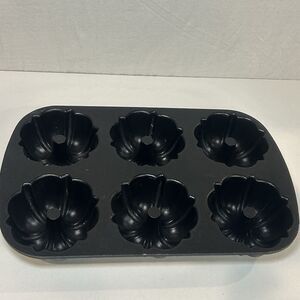 Nordic Ware Classic Bundtlette® Cake Pan Aluminum Made in USA